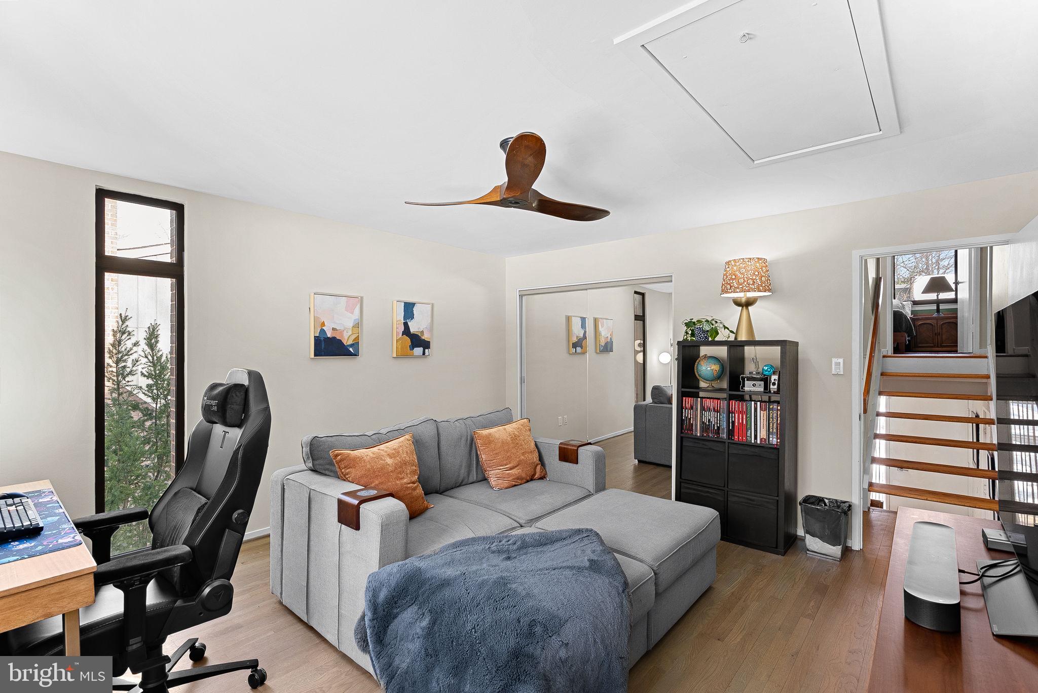 1628 GREENBRIAR COURT