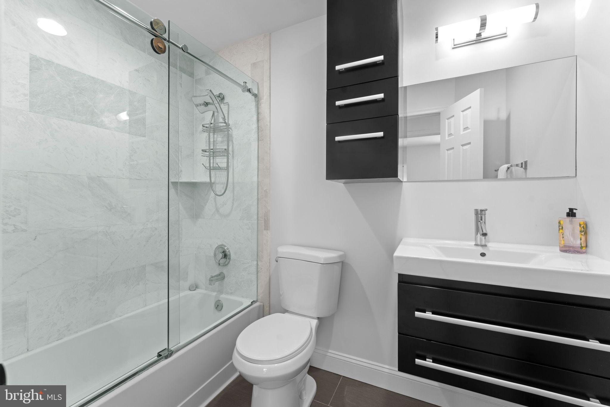 11433 HERITAGE OAK COURT