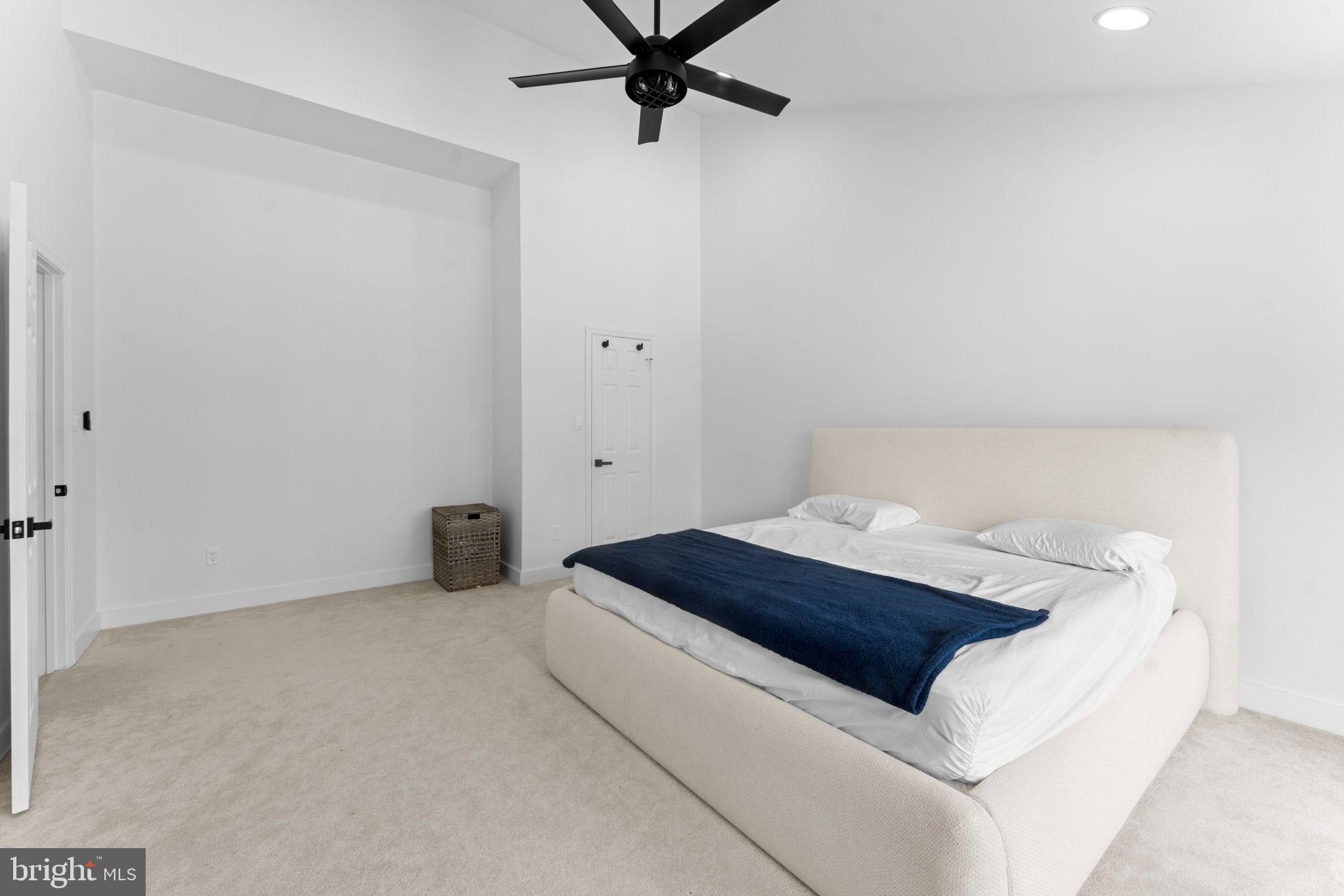 11433 HERITAGE OAK COURT