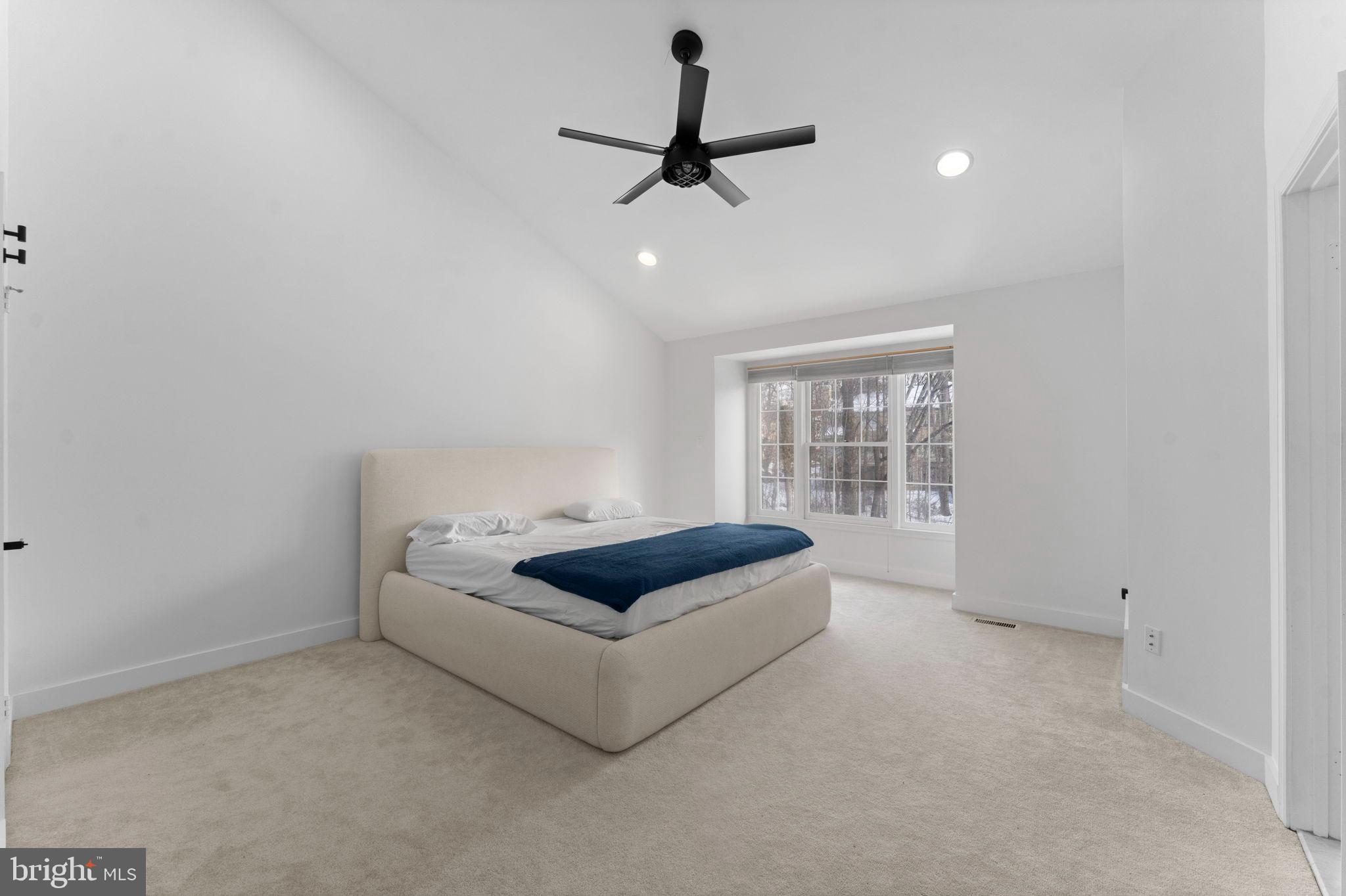 11433 HERITAGE OAK COURT