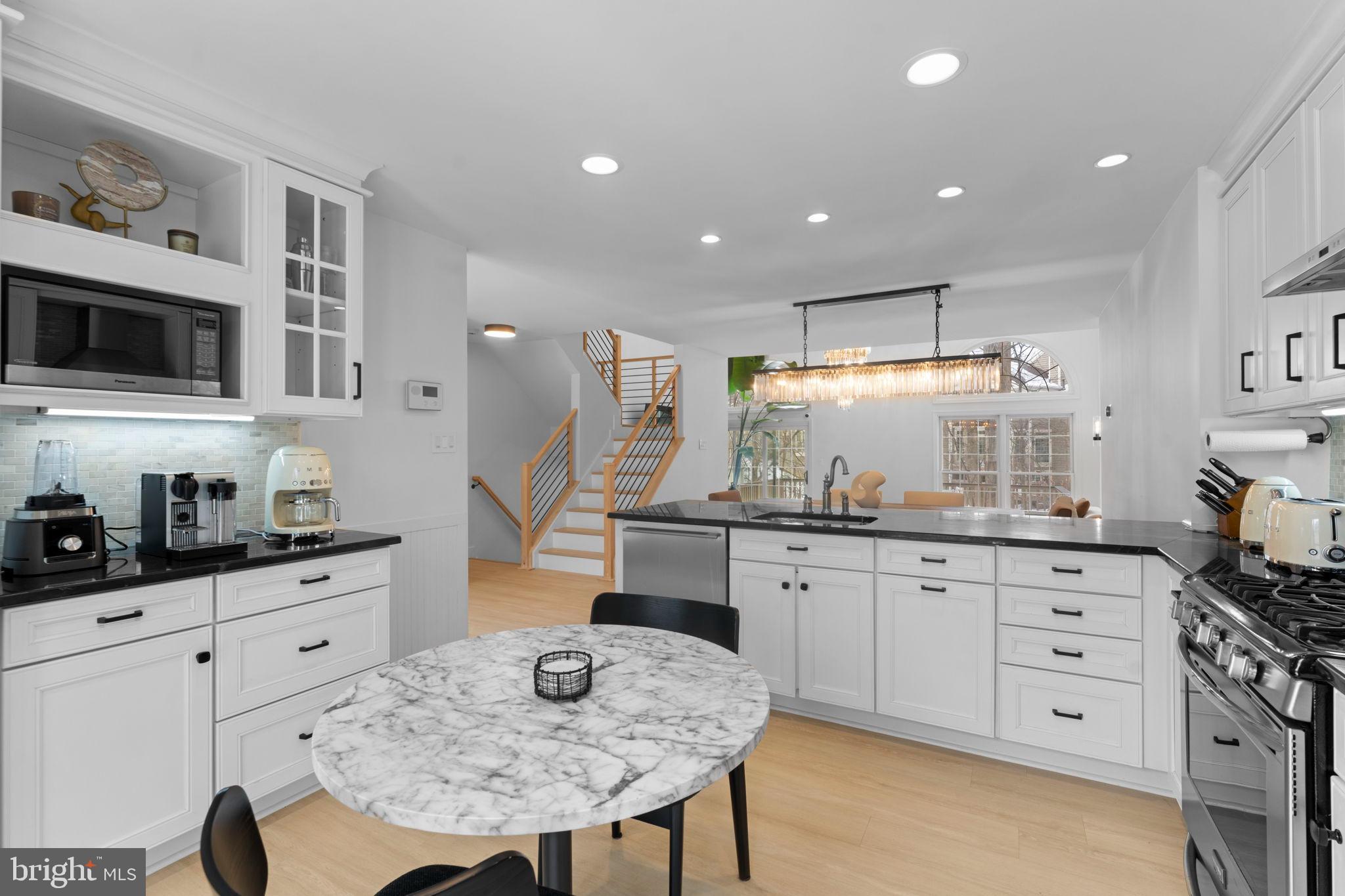 11433 HERITAGE OAK COURT