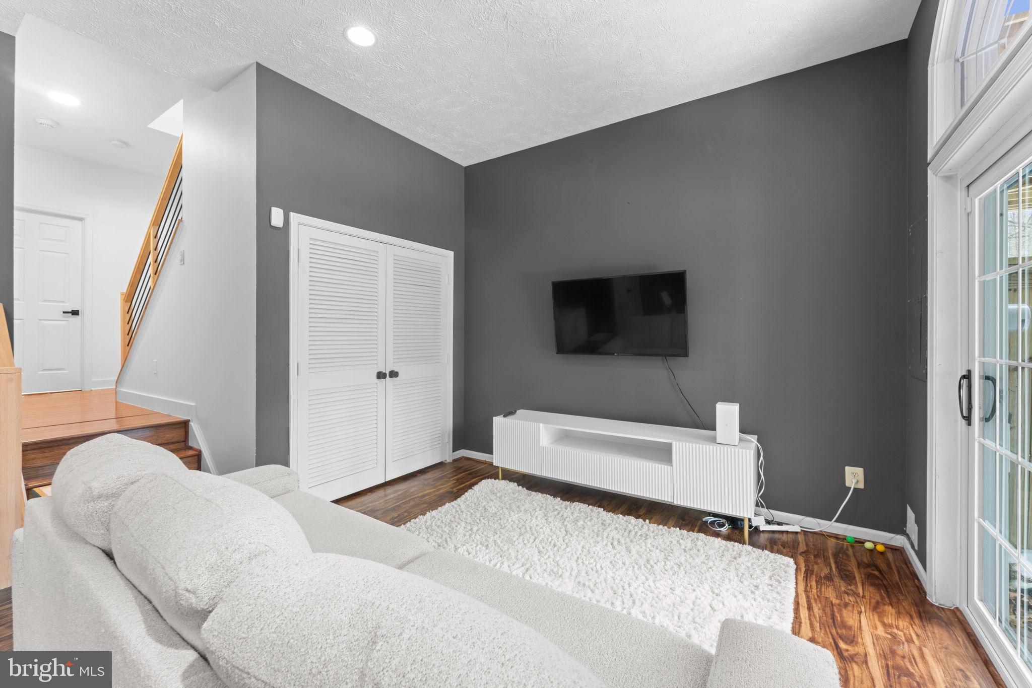 11433 HERITAGE OAK COURT