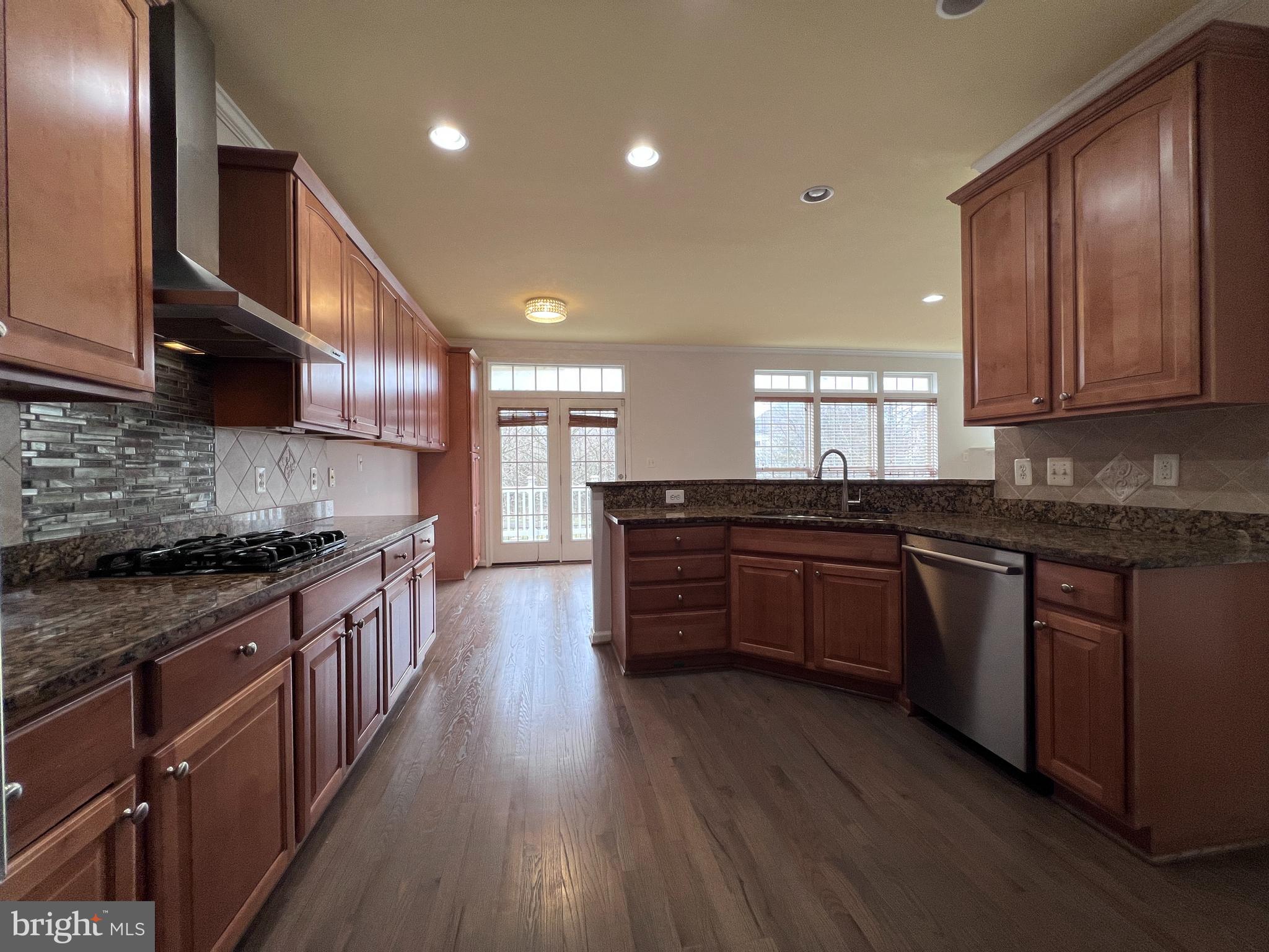 3925 BEEKER MILL PLACE