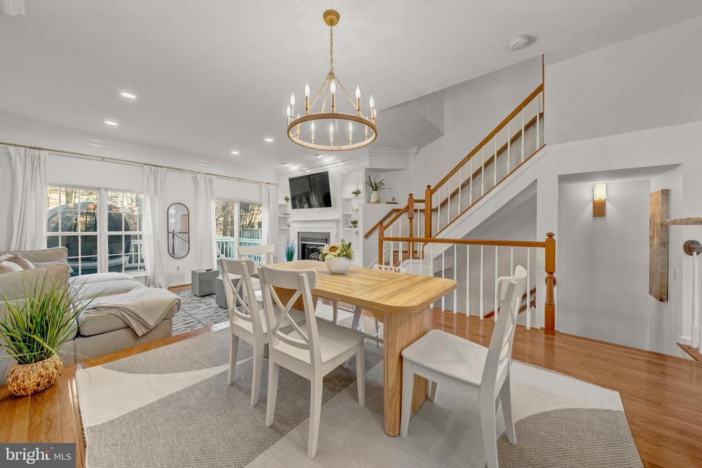 12027 EDGEMERE CIRCLE