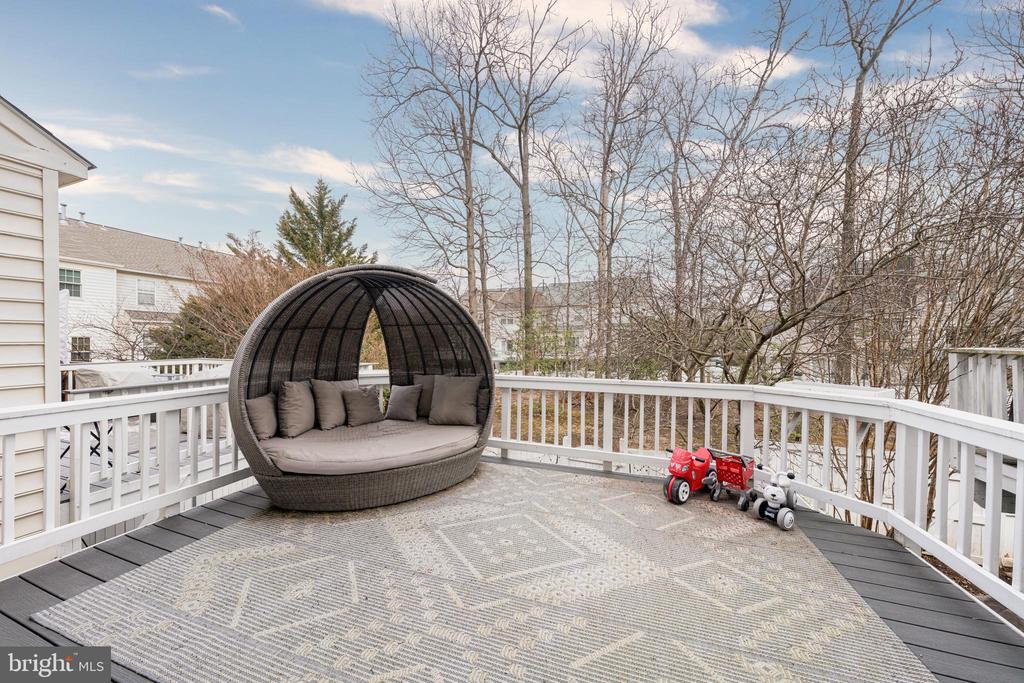 12027 EDGEMERE CIRCLE