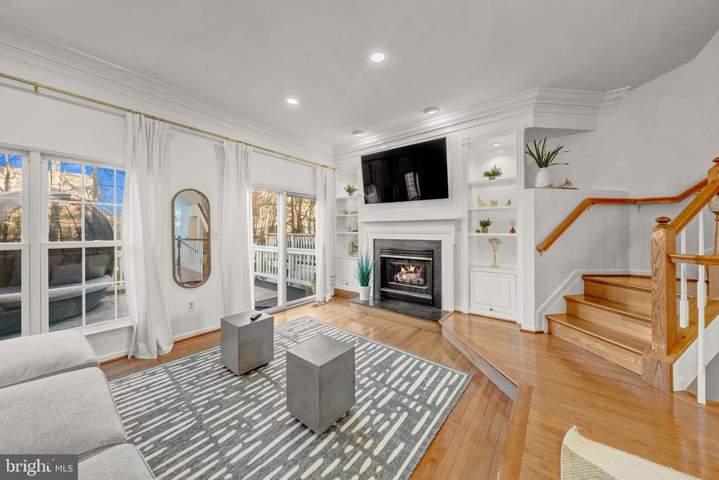 12027 EDGEMERE CIRCLE