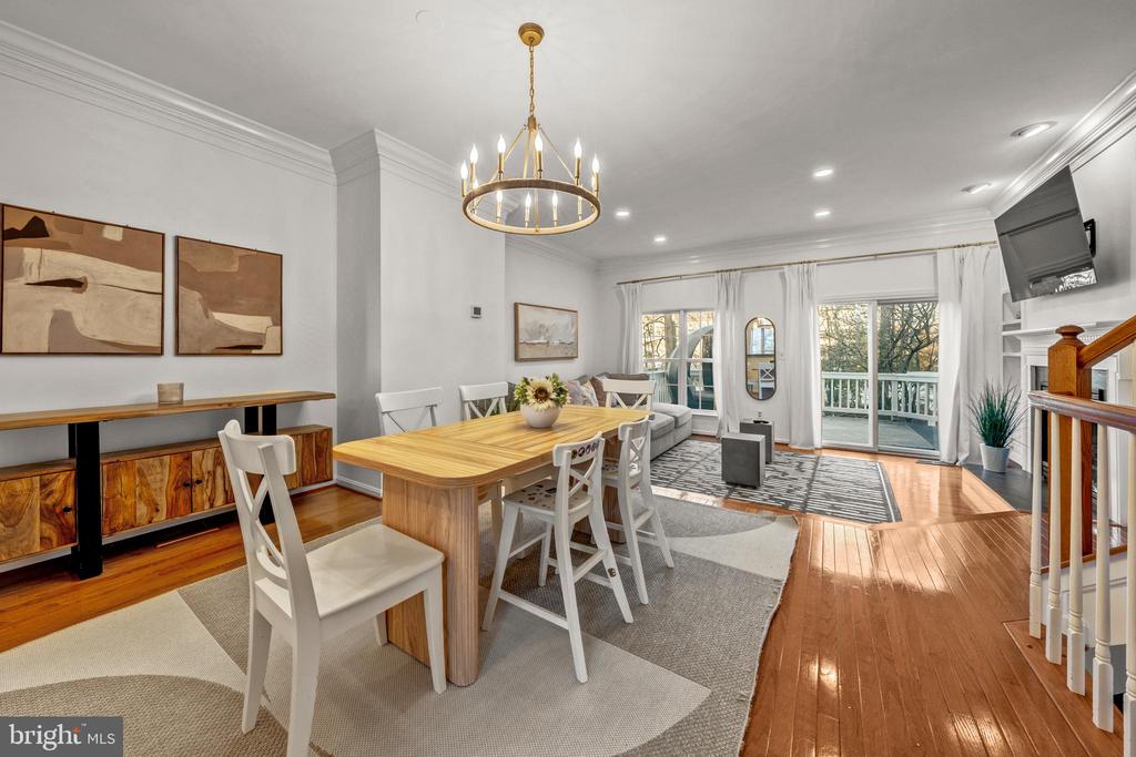 12027 EDGEMERE CIRCLE