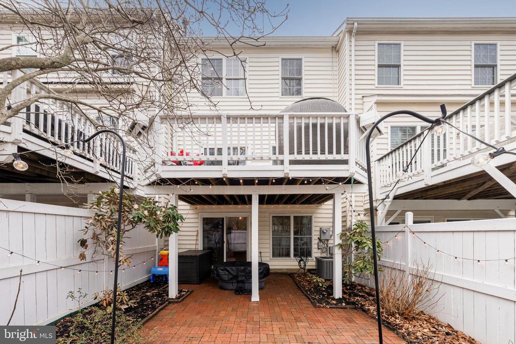 12027 EDGEMERE CIRCLE
