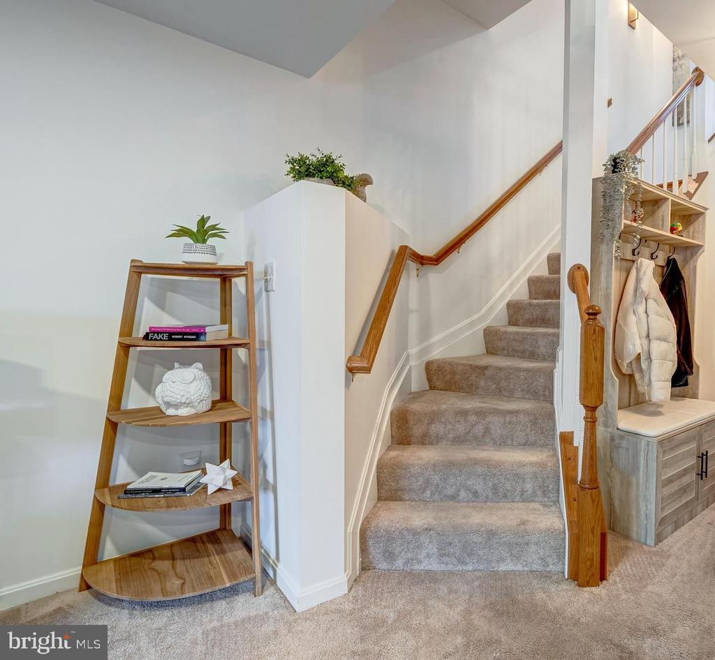 12027 EDGEMERE CIRCLE