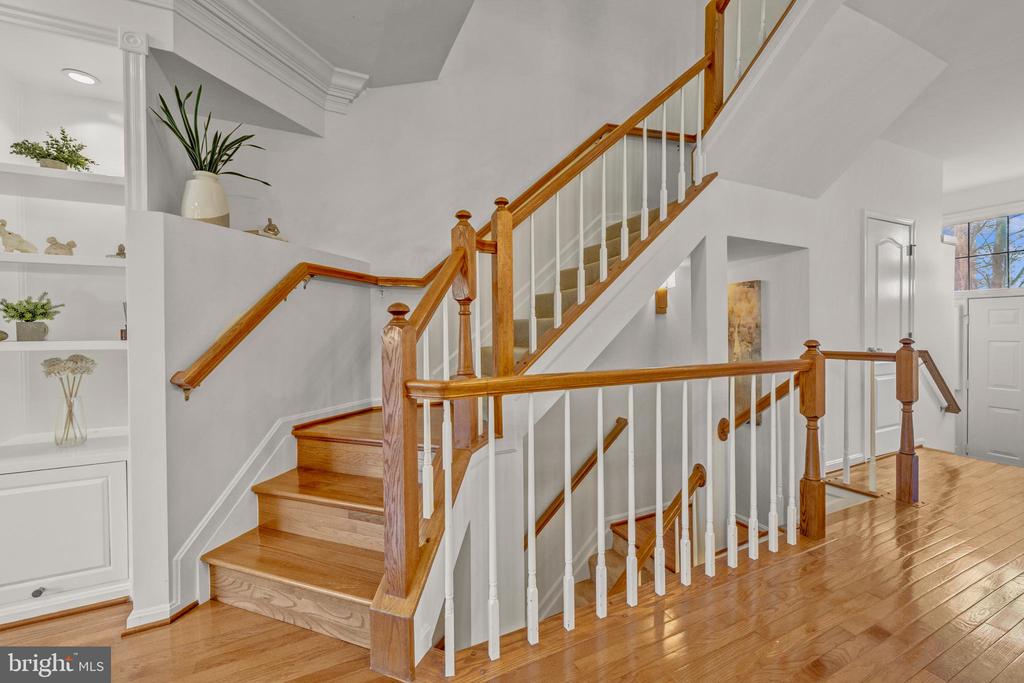 12027 EDGEMERE CIRCLE