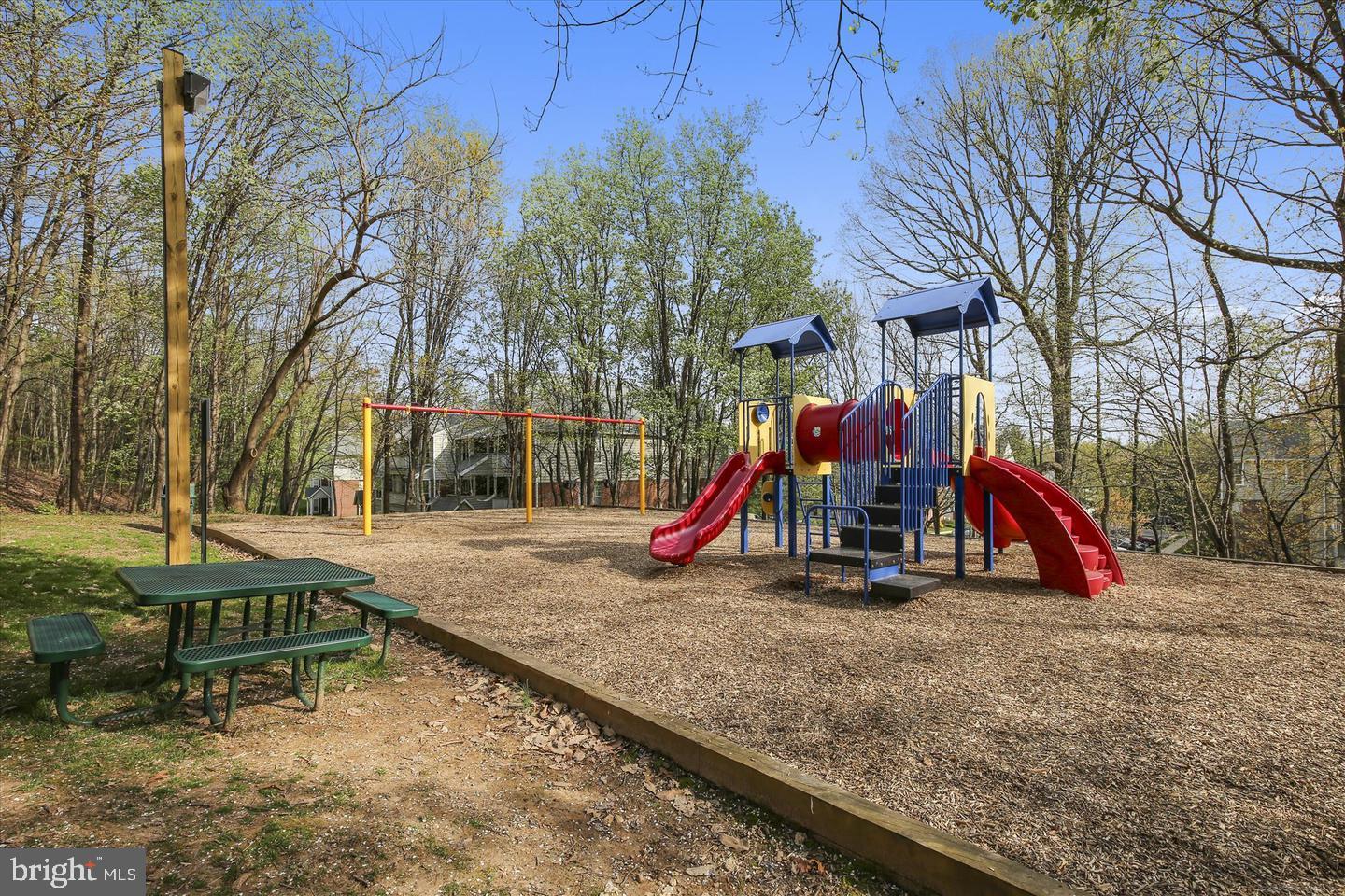 3916 PENDERVIEW DRIVE 428