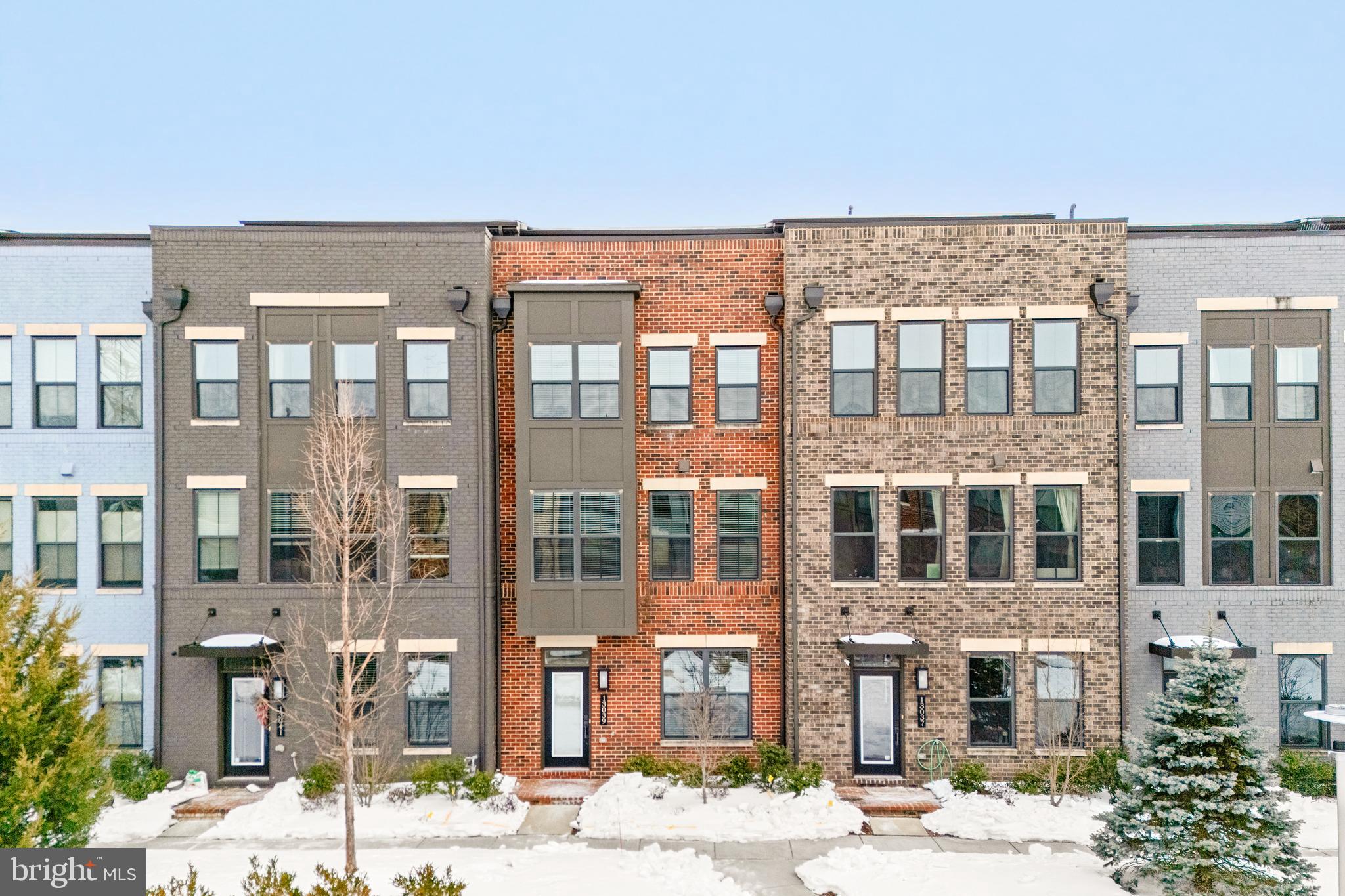 13039 HATTONTOWN SQUARE