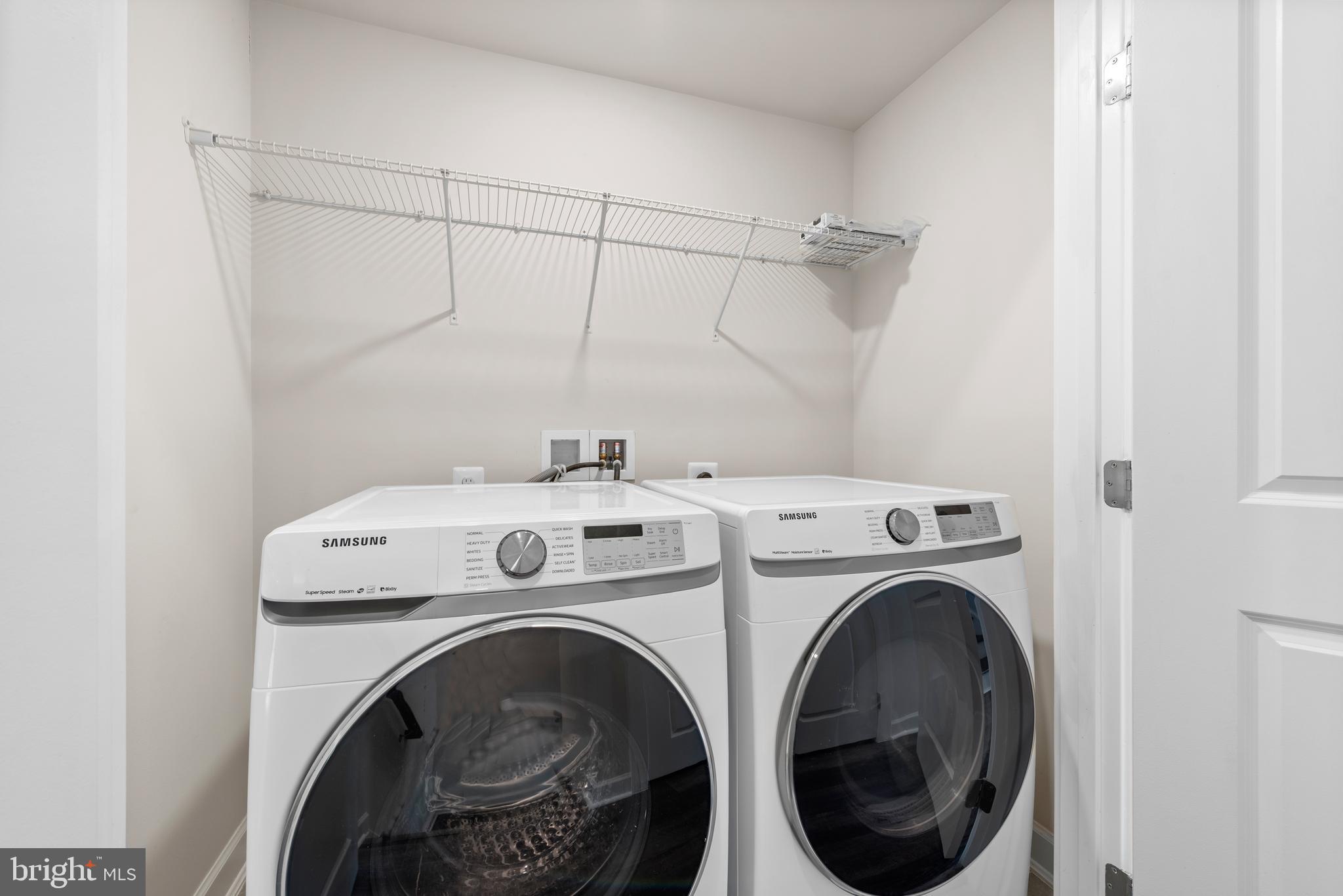 13039 HATTONTOWN SQUARE