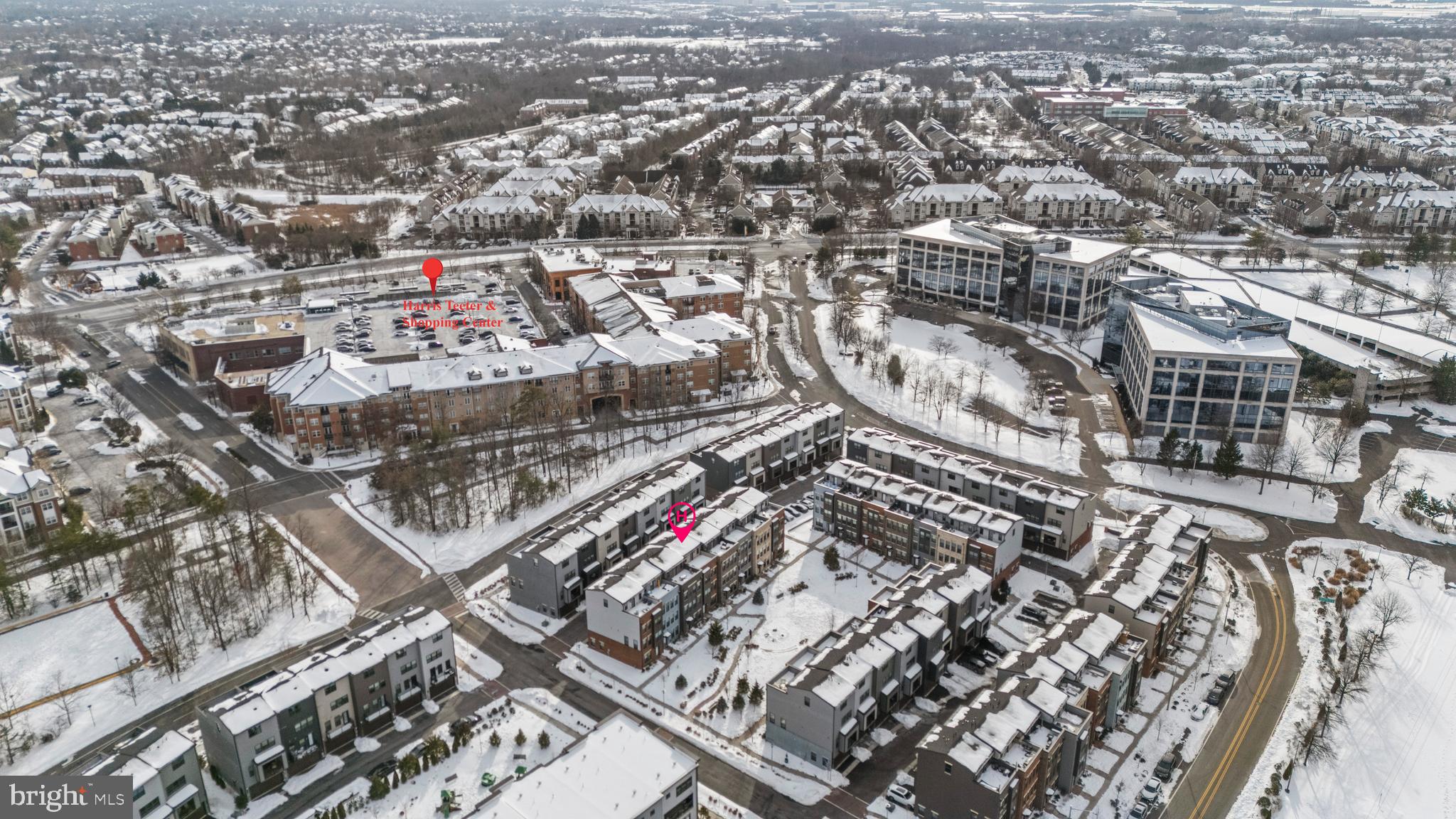 13039 HATTONTOWN SQUARE