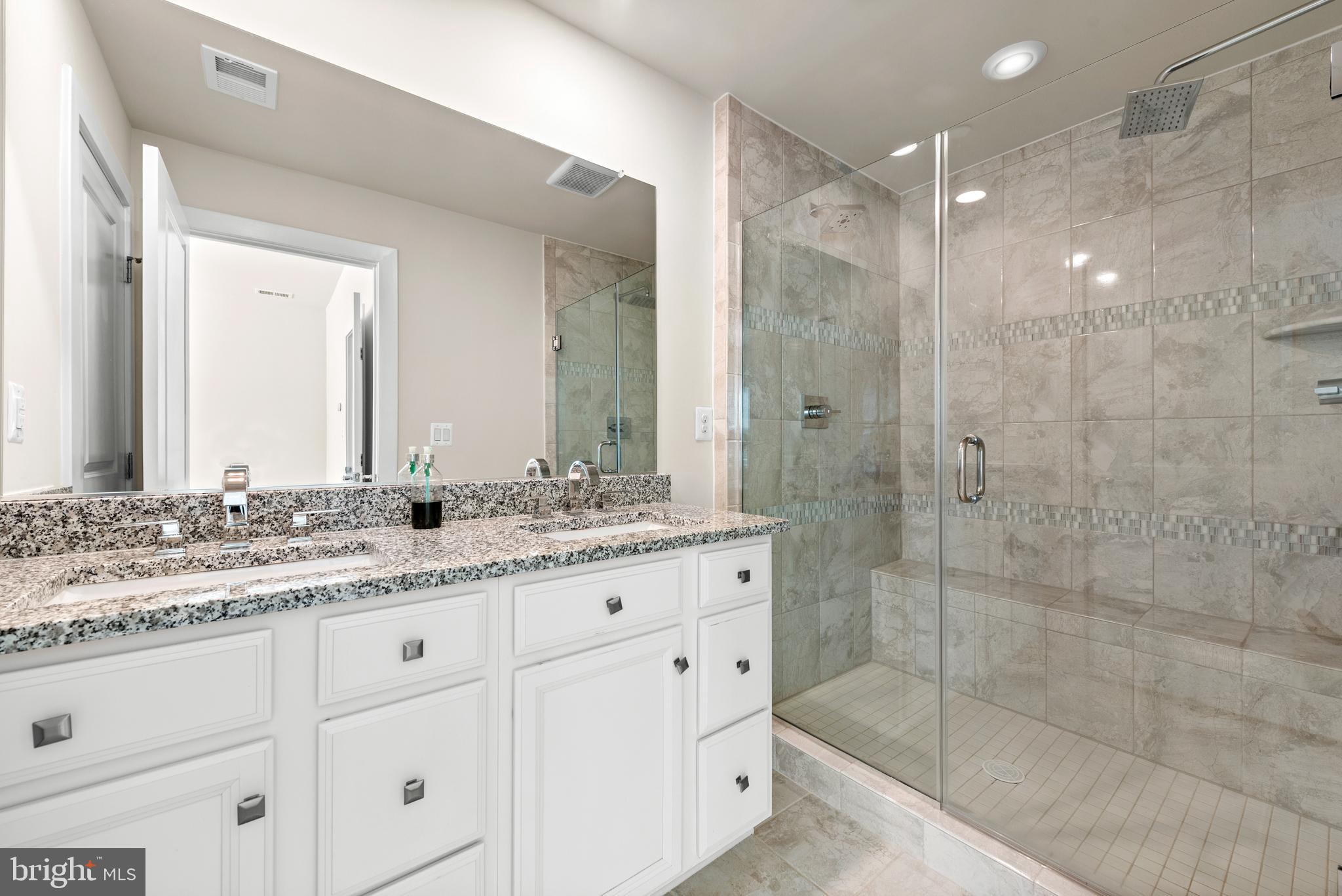 13039 HATTONTOWN SQUARE