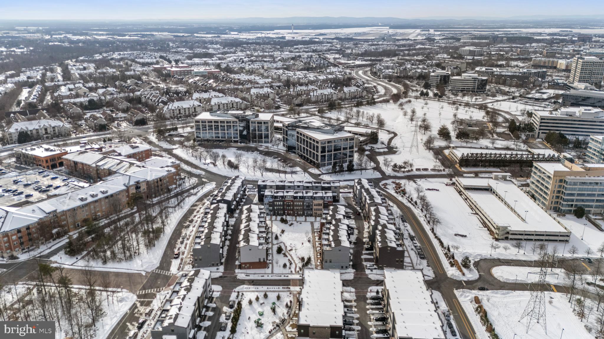 13039 HATTONTOWN SQUARE