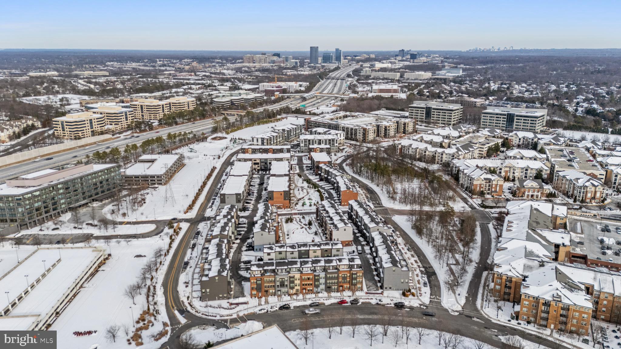 13039 HATTONTOWN SQUARE