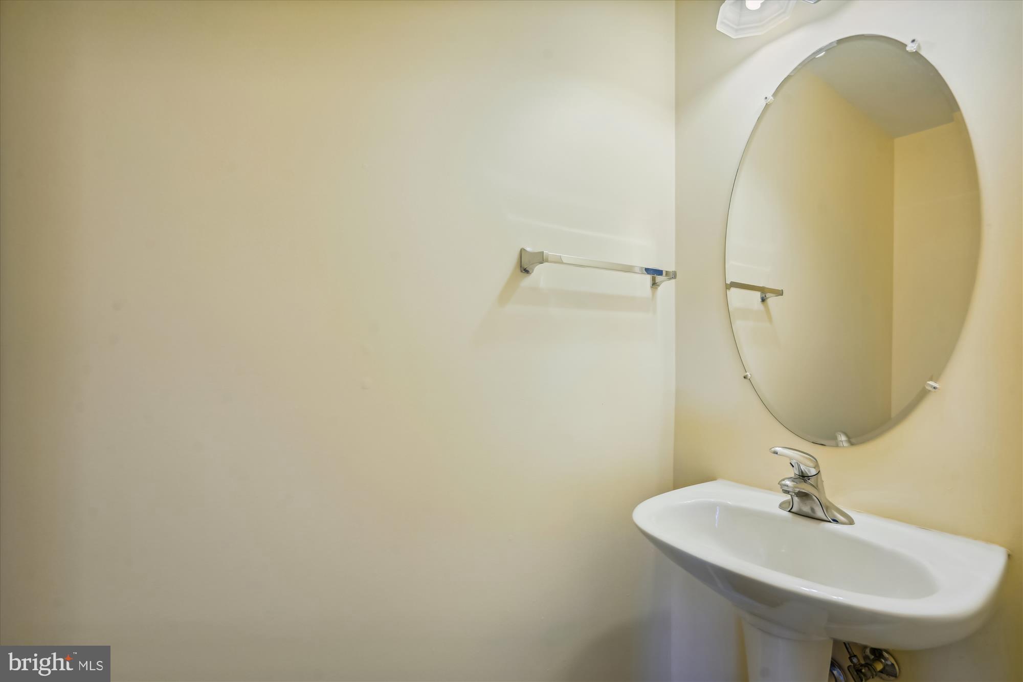 2481 WALNUT ROCKER LANE