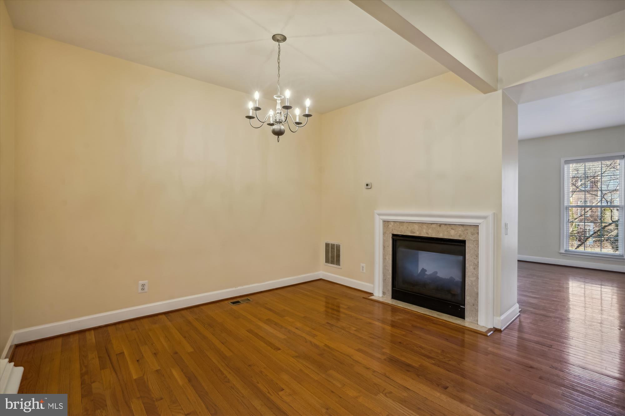 2481 WALNUT ROCKER LANE