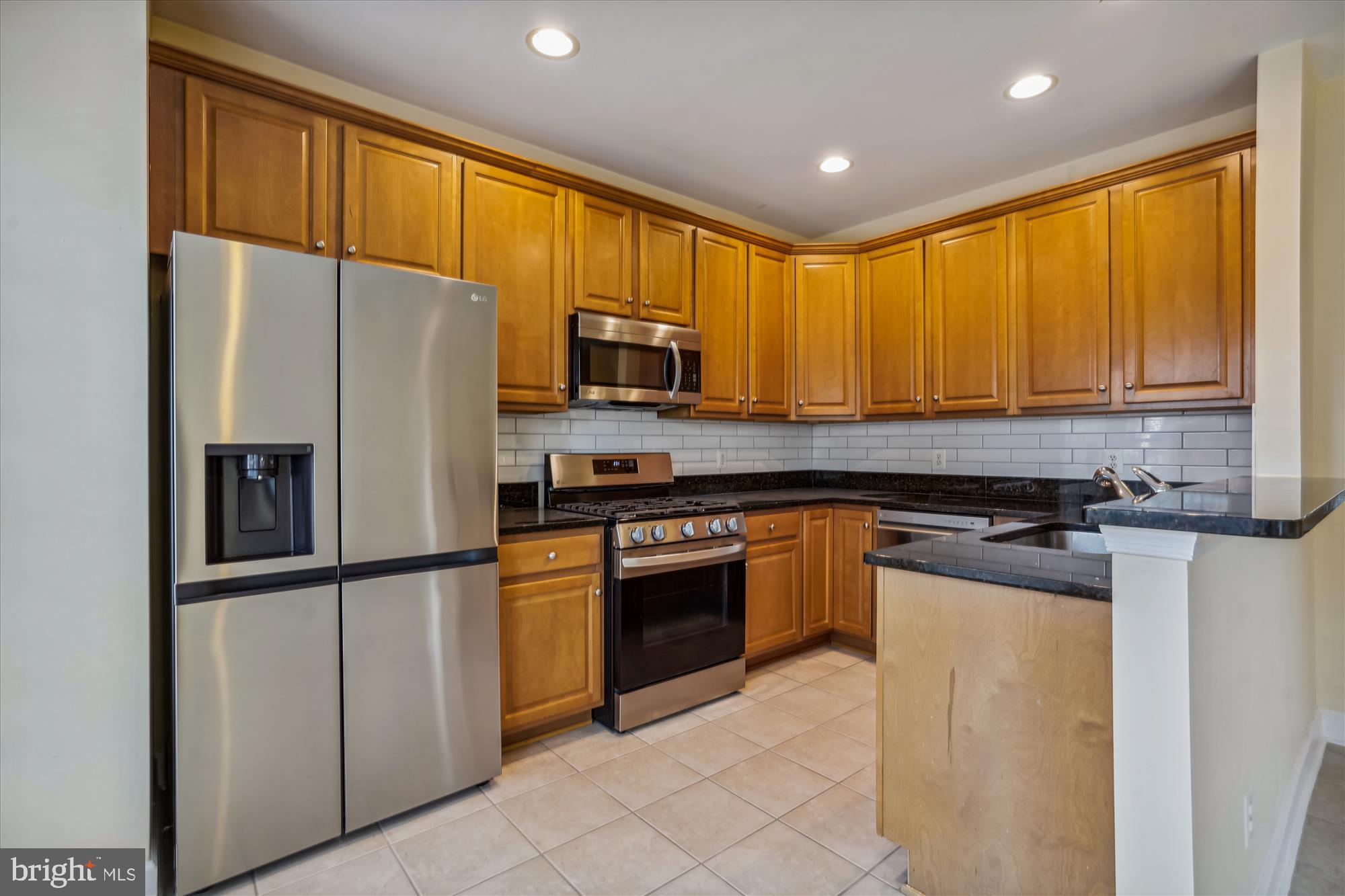 2481 WALNUT ROCKER LANE