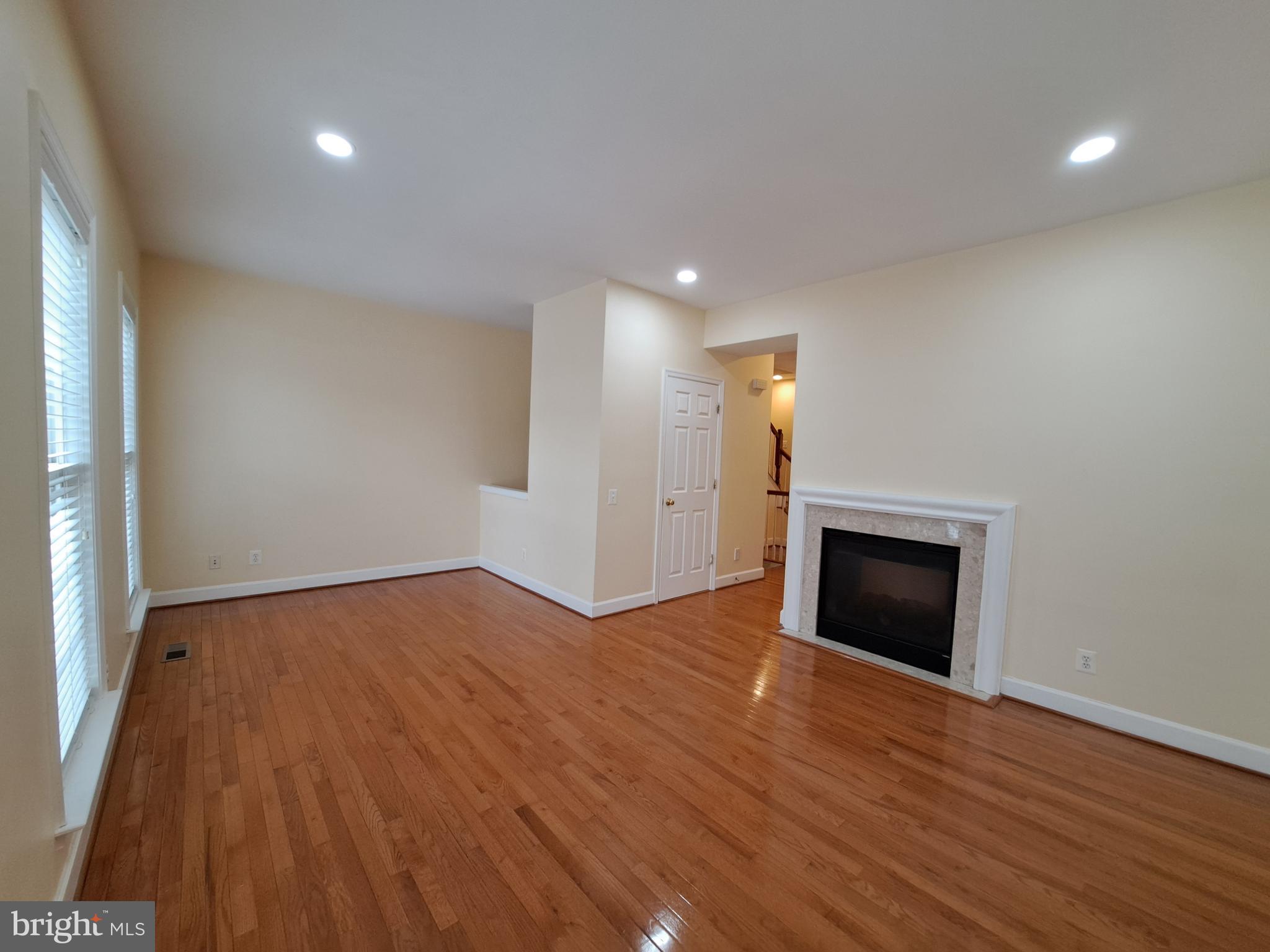 2481 WALNUT ROCKER LANE