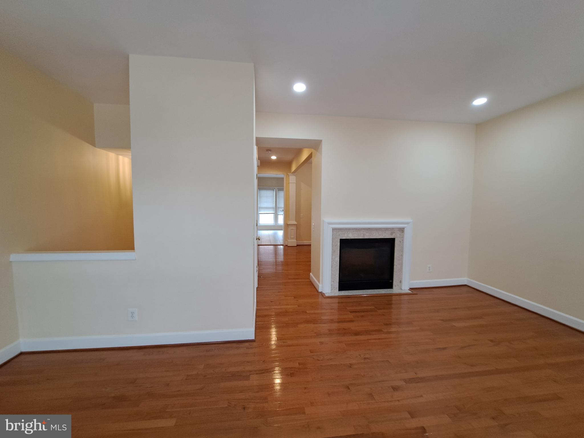 2481 WALNUT ROCKER LANE