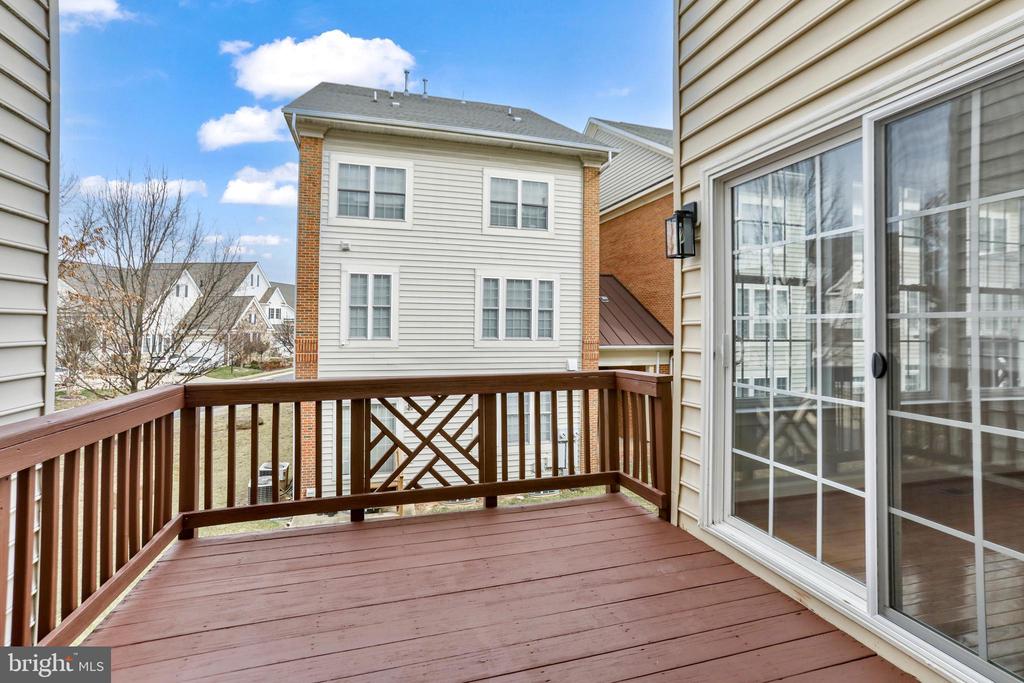 4565 GOSSAMER WAY