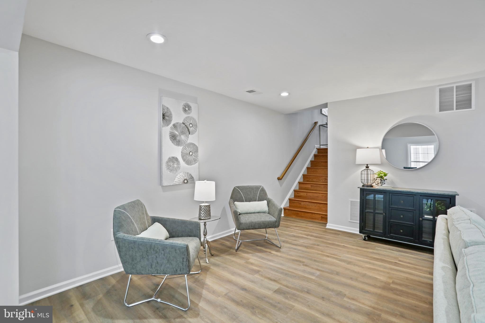 4565 GOSSAMER WAY