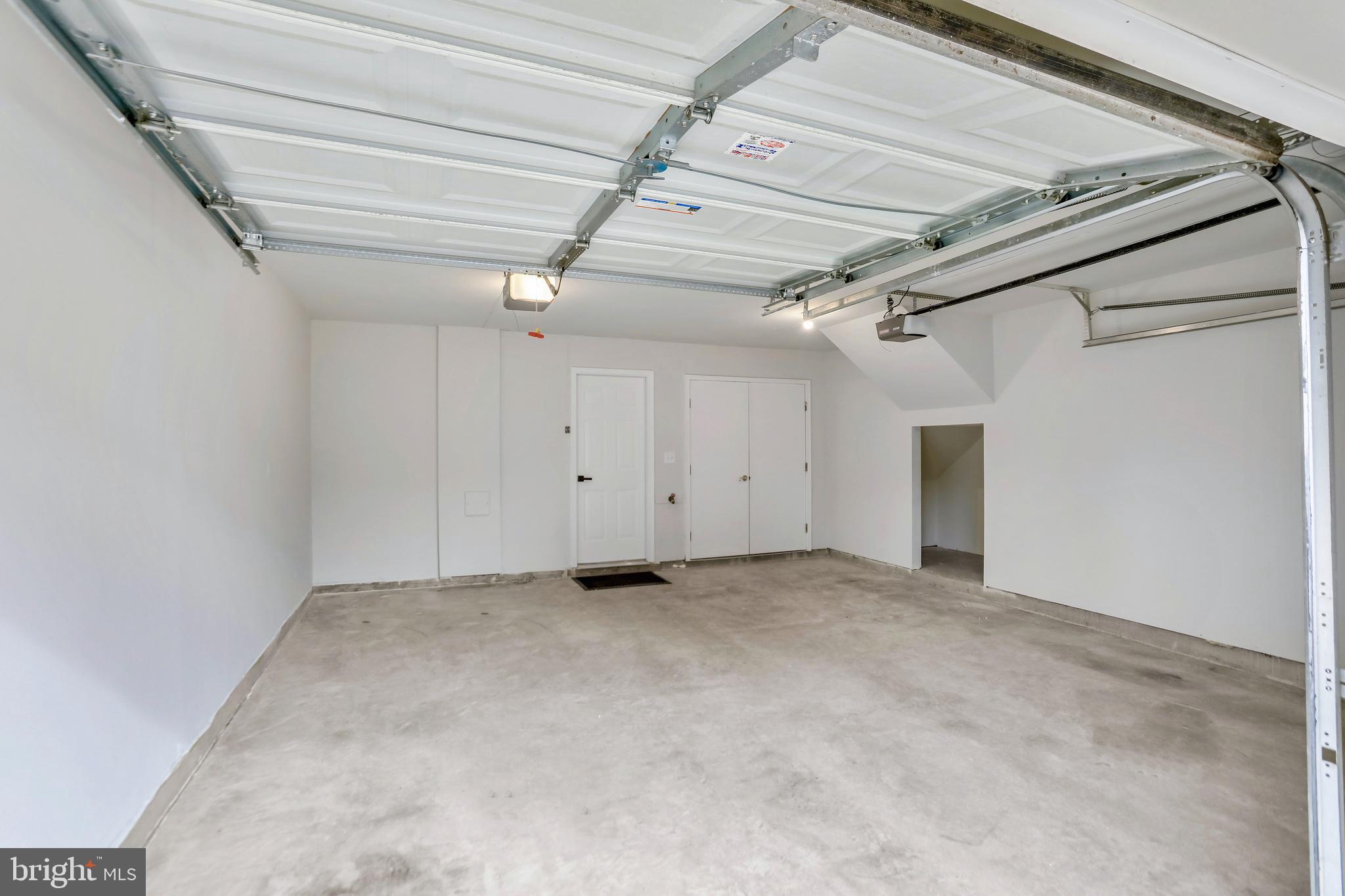 4565 GOSSAMER WAY