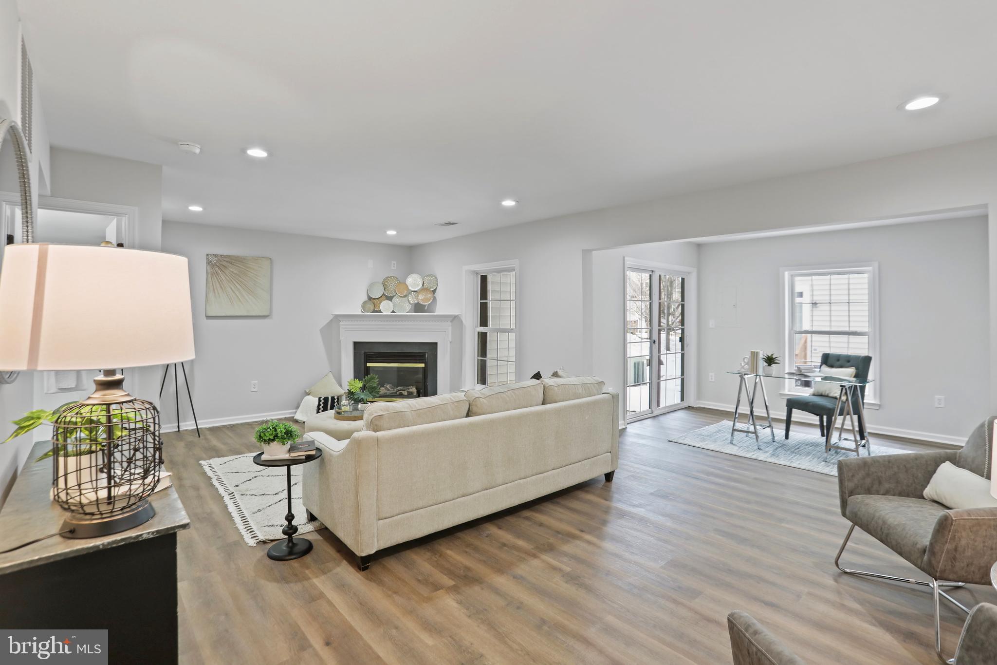 4565 GOSSAMER WAY