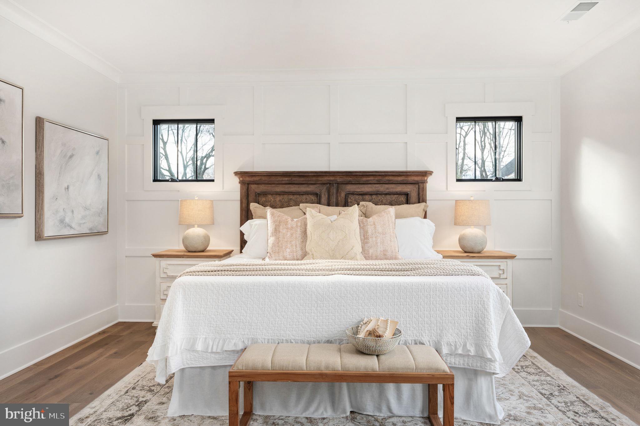 1022 HILLCREST DRIVE SW