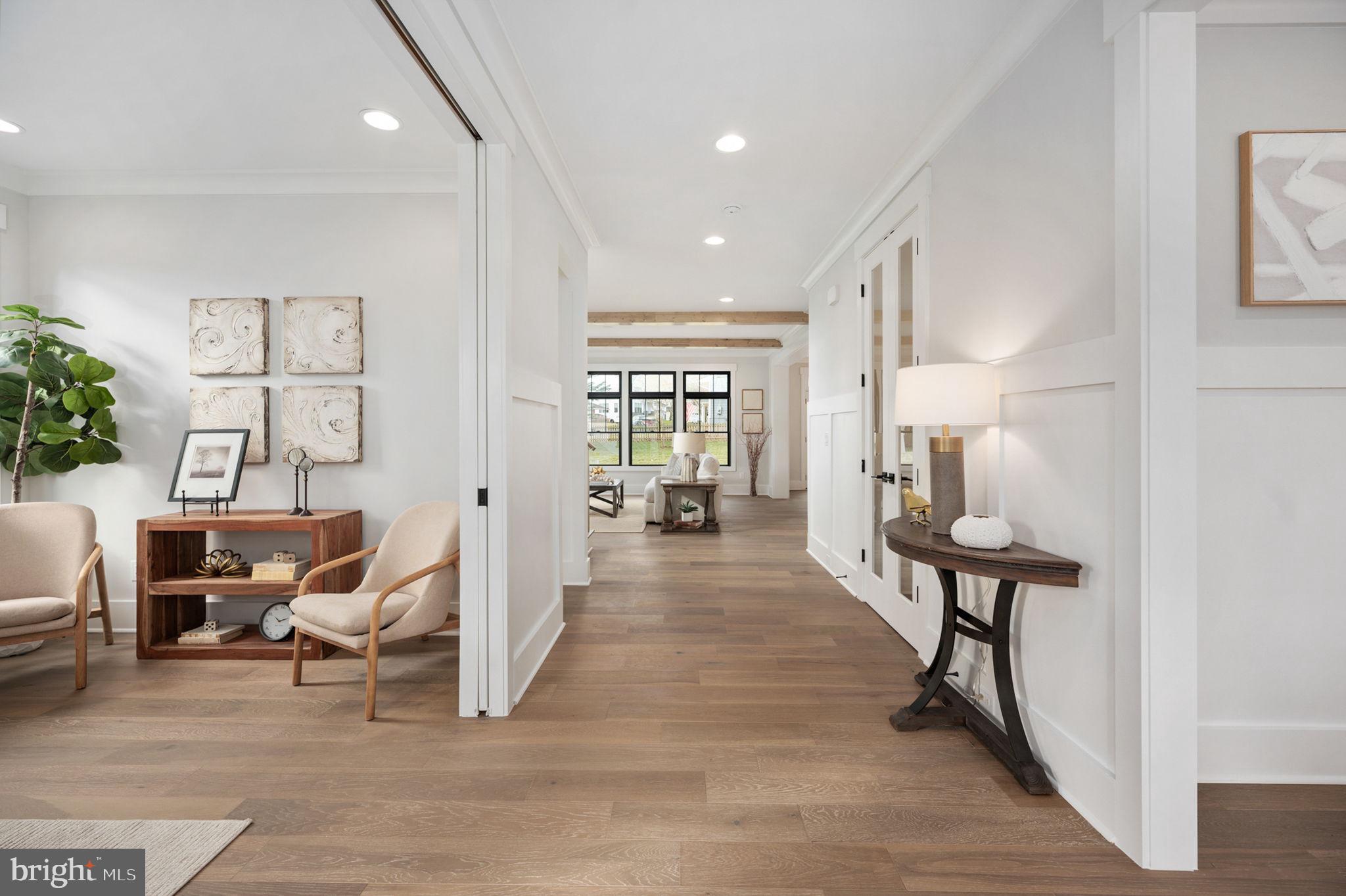 1022 HILLCREST DRIVE SW