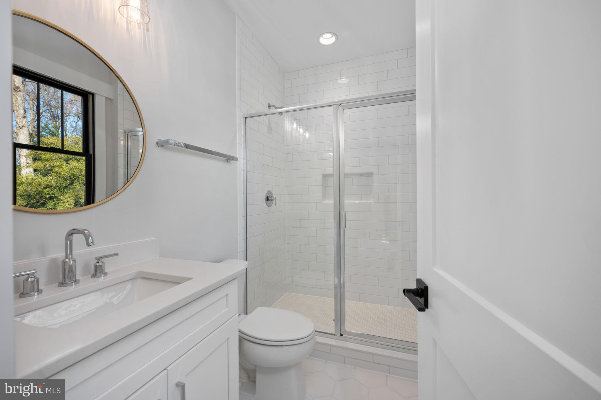 1022 HILLCREST DRIVE SW