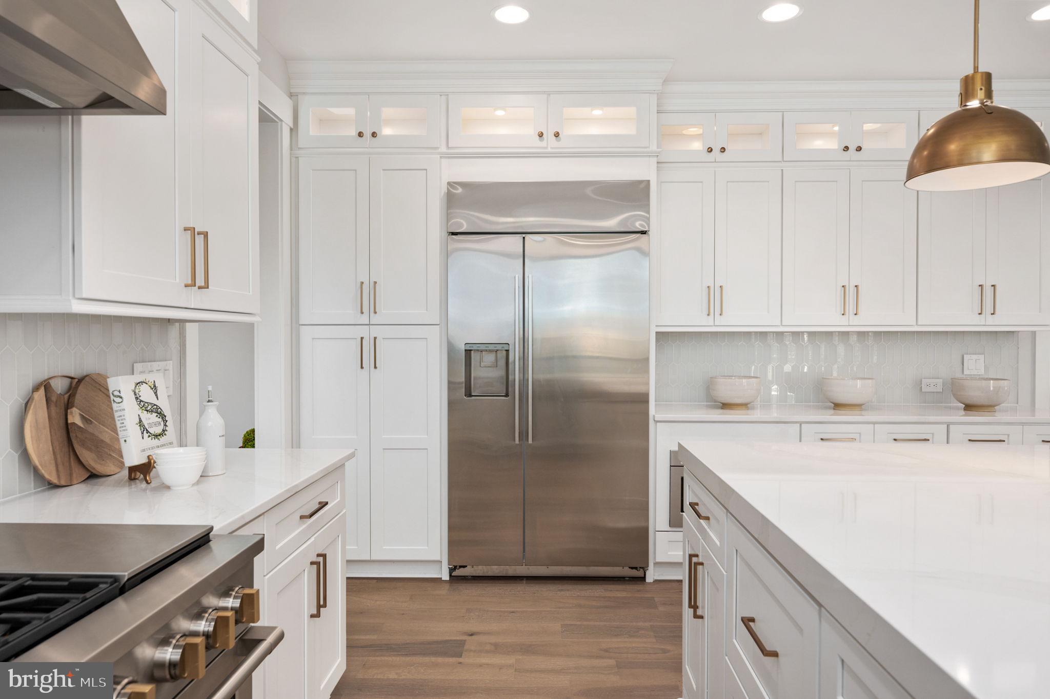 1022 HILLCREST DRIVE SW