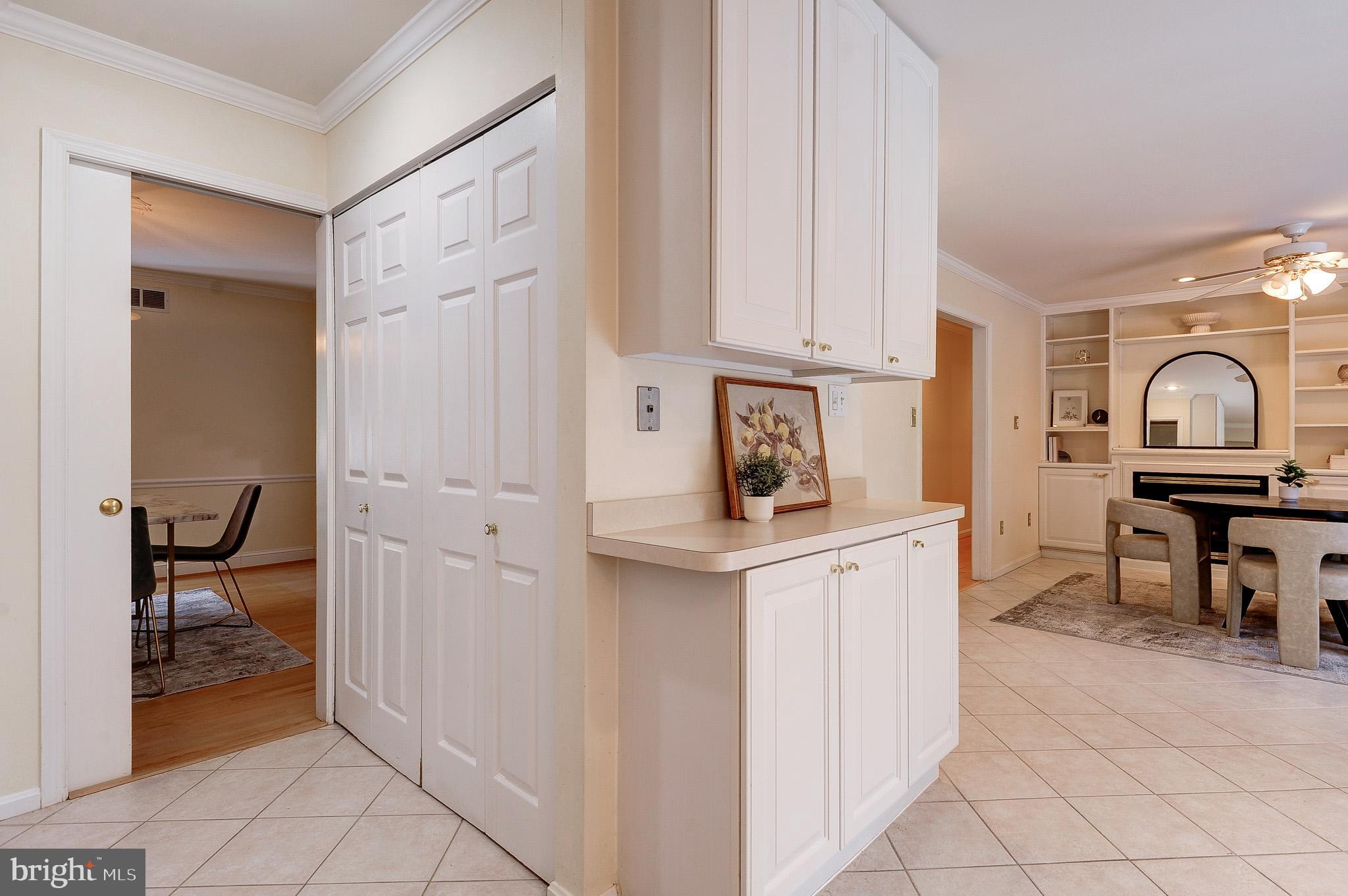 2800 OAKTON MANOR COURT