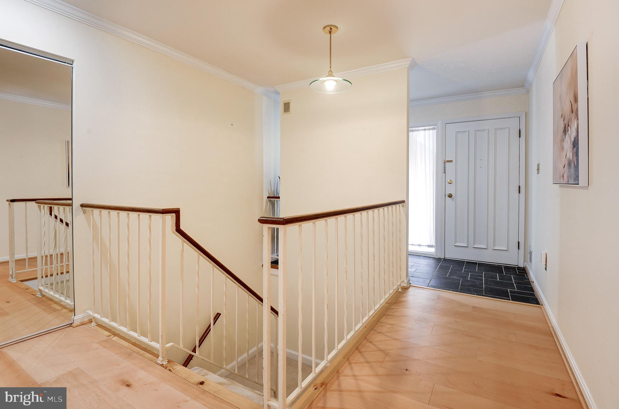 2800 OAKTON MANOR COURT