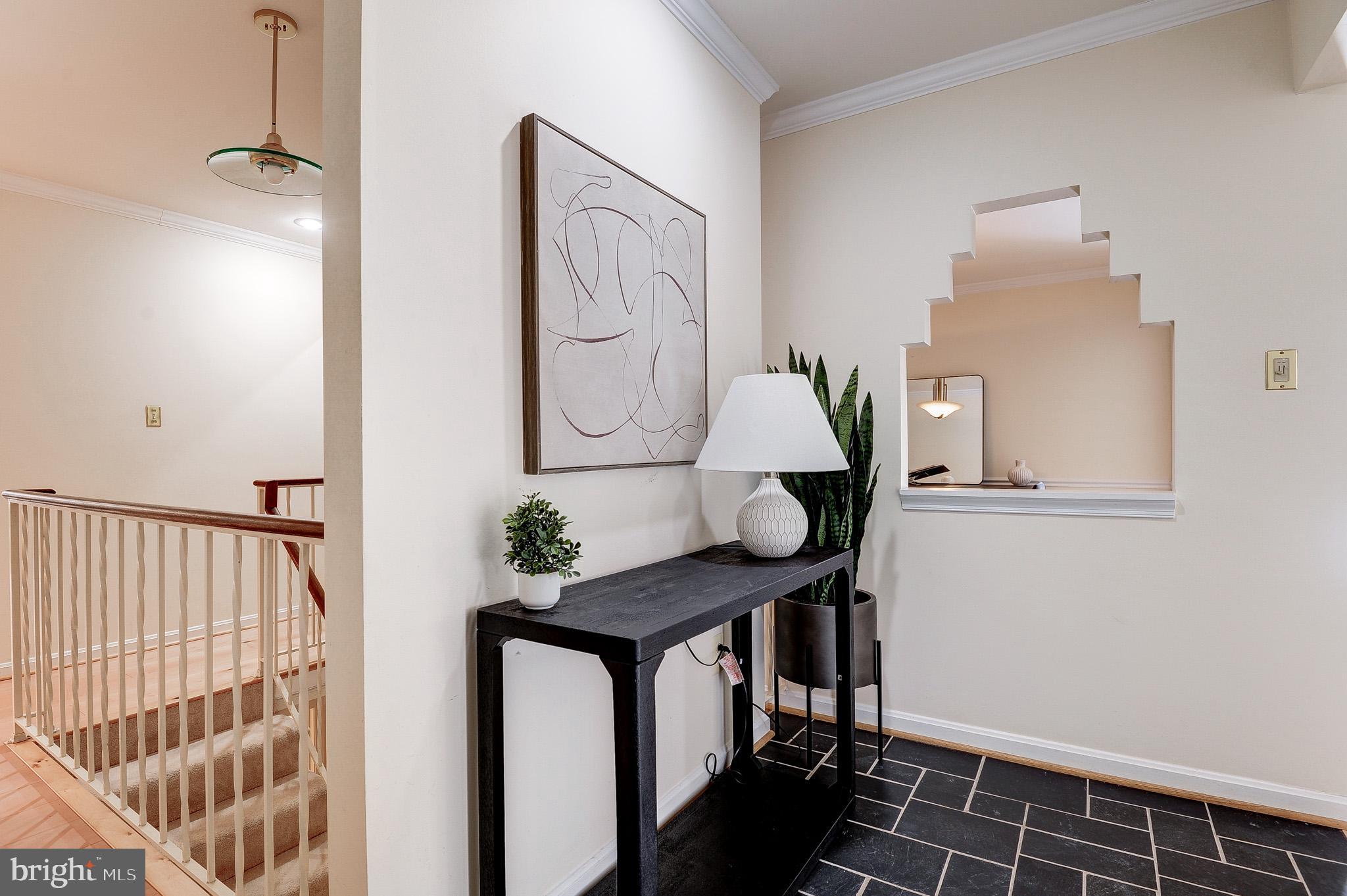 2800 OAKTON MANOR COURT