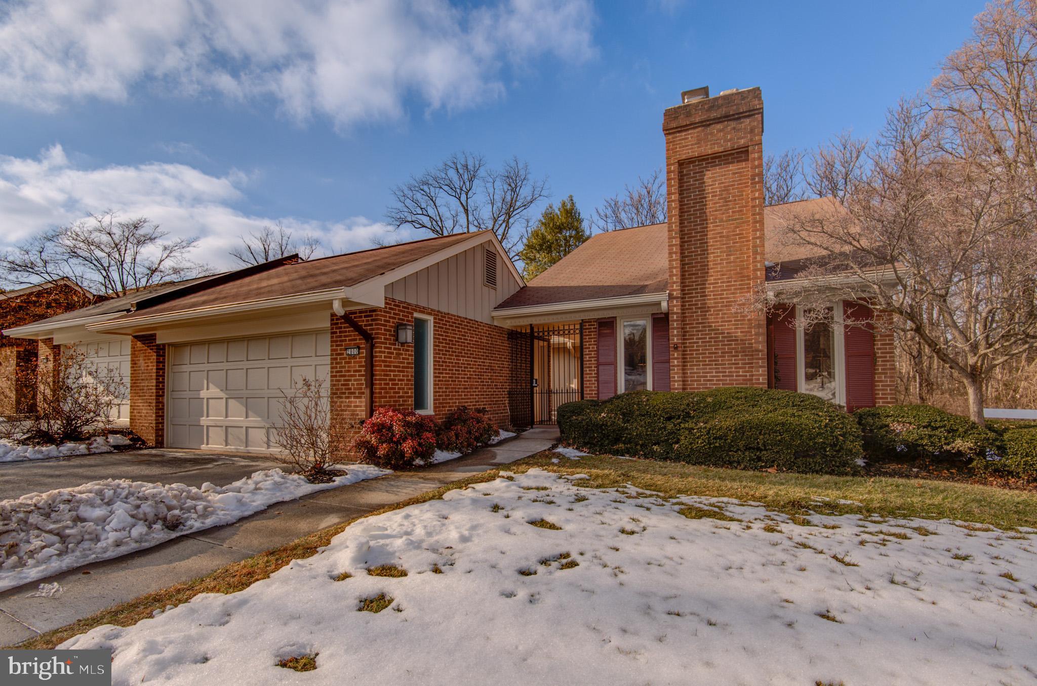 2800 OAKTON MANOR COURT