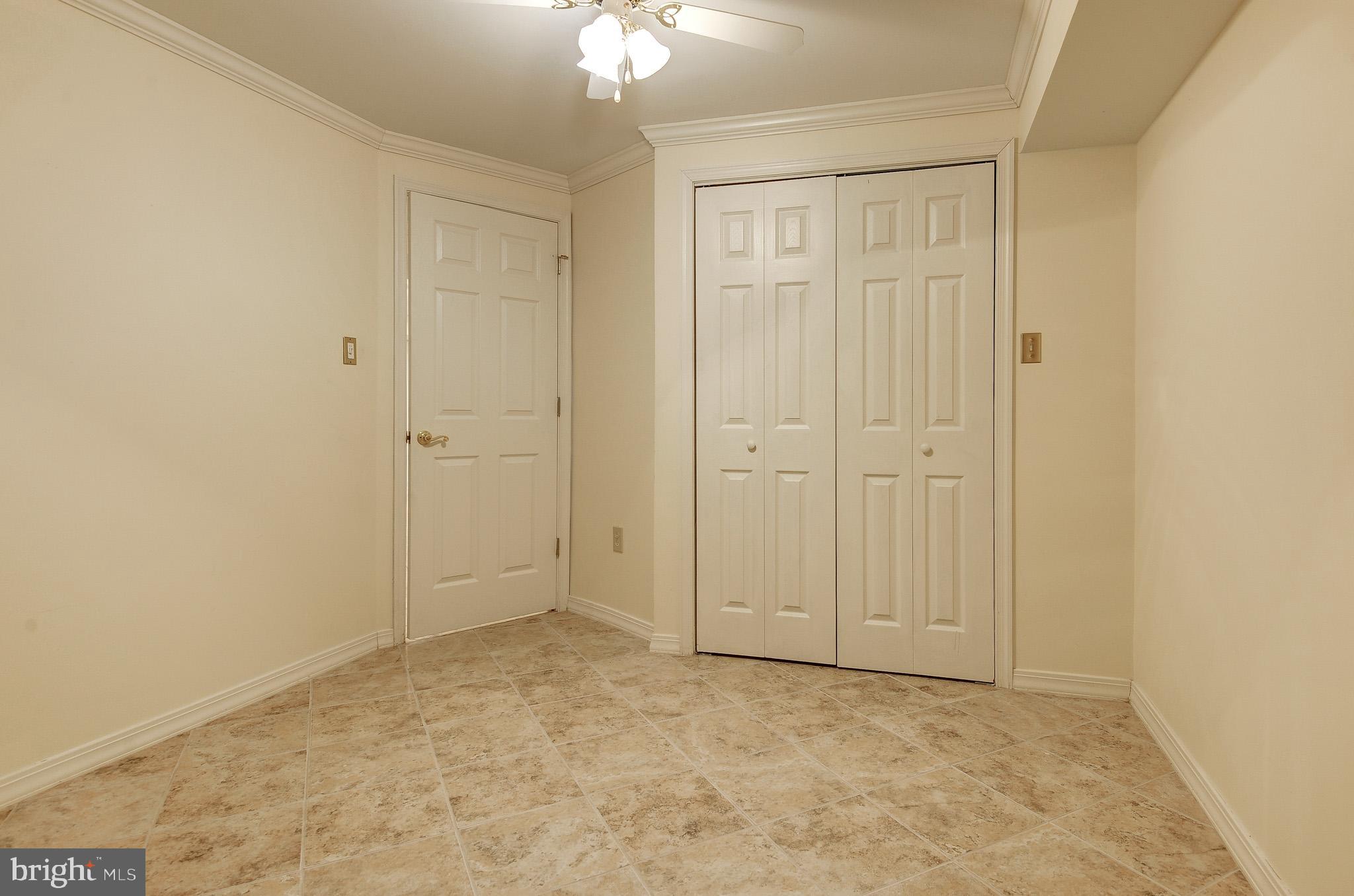 2800 OAKTON MANOR COURT