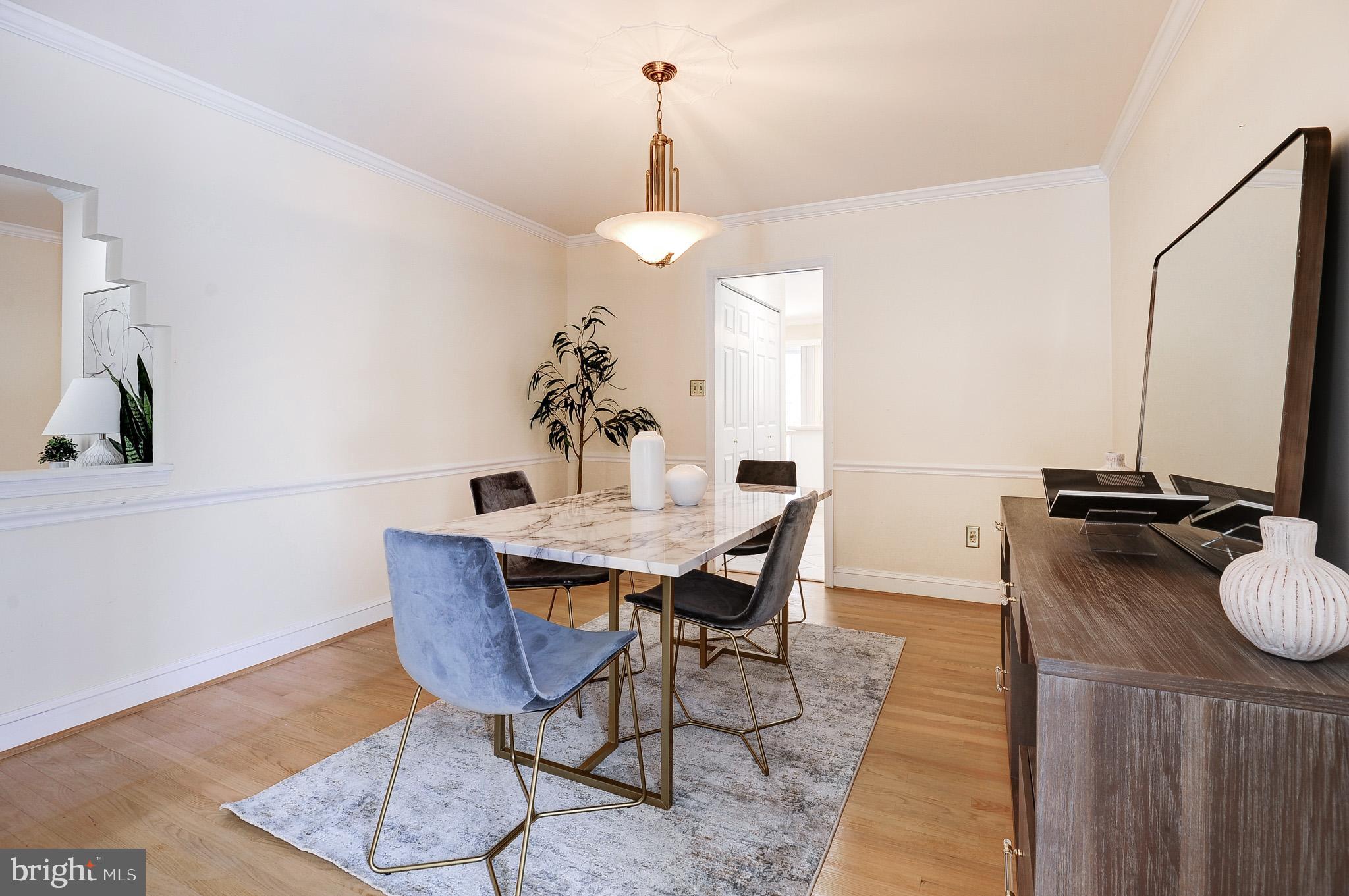 2800 OAKTON MANOR COURT