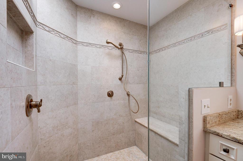 8017 ILIFF DRIVE