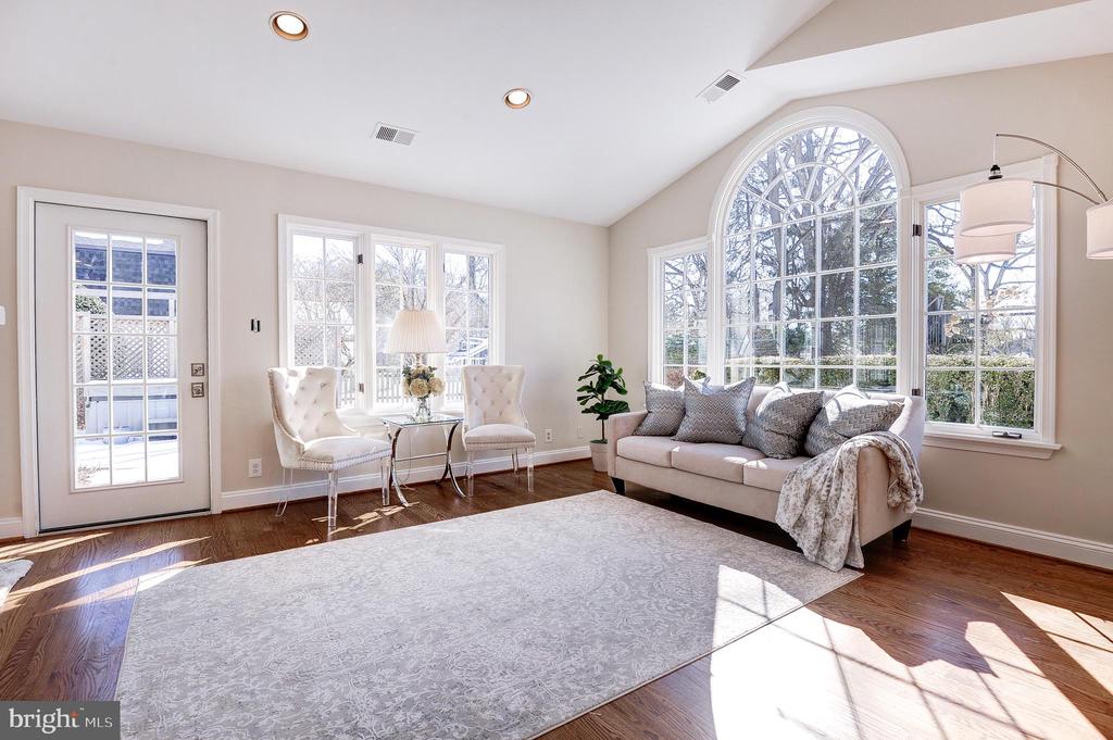 8017 ILIFF DRIVE