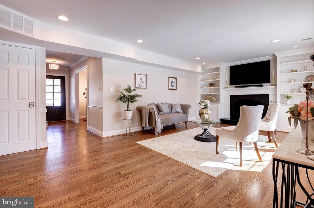 8017 ILIFF DRIVE