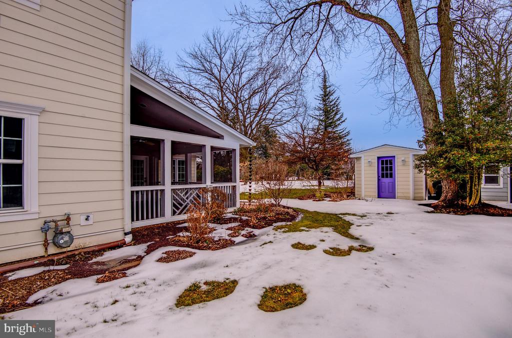 8017 ILIFF DRIVE