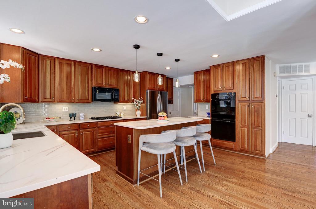 8017 ILIFF DRIVE