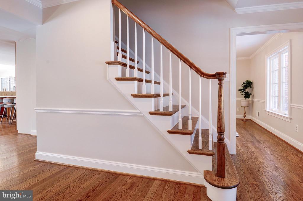 8017 ILIFF DRIVE