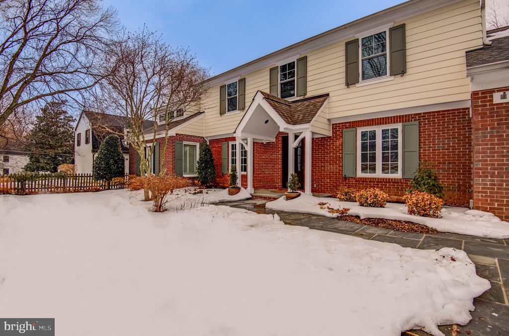 8017 ILIFF DRIVE