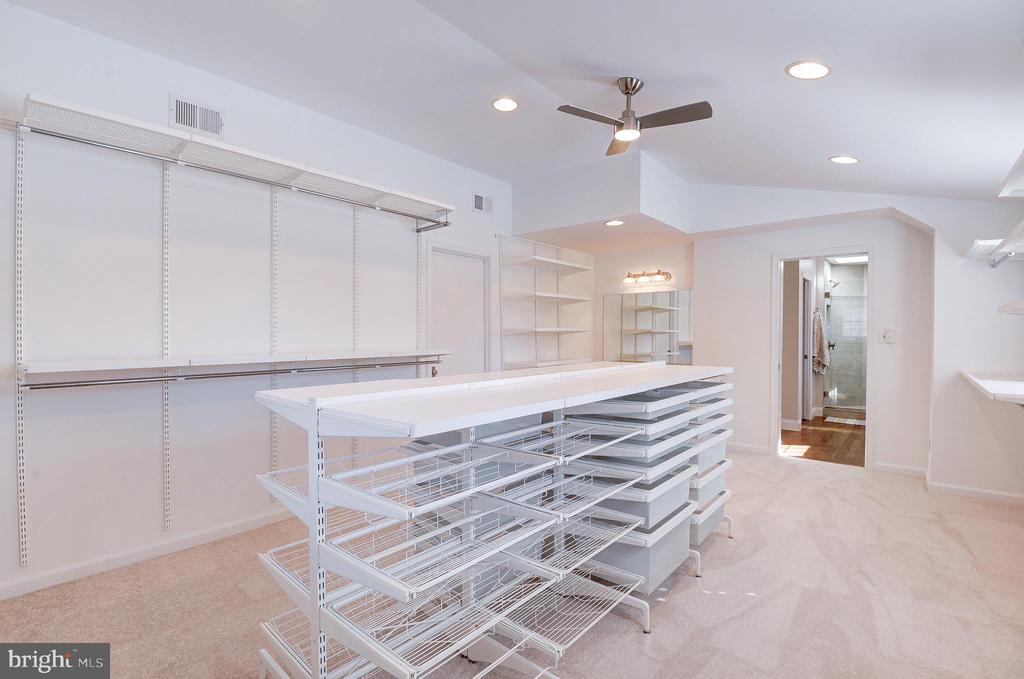 8017 ILIFF DRIVE