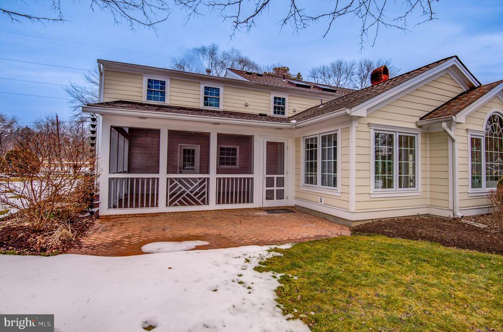 8017 ILIFF DRIVE