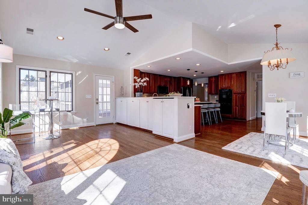 8017 ILIFF DRIVE